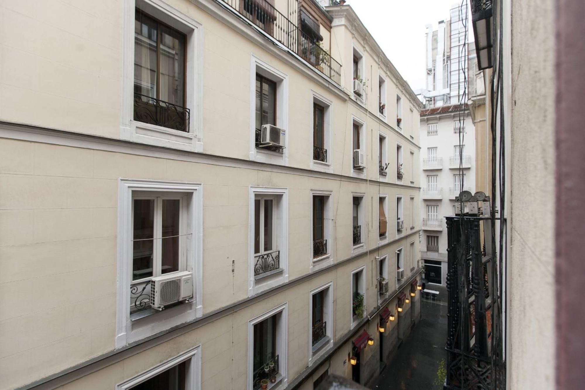Apartamentos Day Madrid Callao Centro Gran Via Sol Malasana ภายนอก รูปภาพ